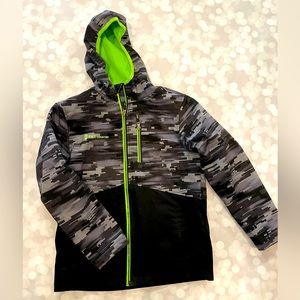 Free Country boys jacket size 10/12 black, grey, lime green.